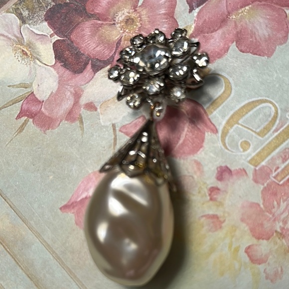 Baroque Faux Pearl Pendent (1 1/2”) hanging from a Rhinestone pin - 2 1/4” Total - Picture 2 of 7